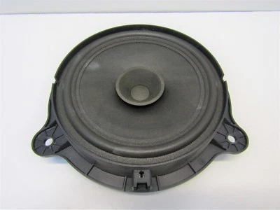 NISSAN QASHQAI 2007-10 OFFSIDE/RIGHT REAR DOOR SPEAKER 281569U00A          #0646 - Image 1 of 4