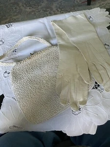 Vintage Abendtasche mit Saatperlen & Abendhandschuhe aus Kalbsleder - Bild 1 von 7