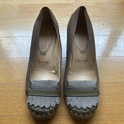 Zapatos Tod's de charol de tacón de cancha grises con tachuelas plateadas talla 5 hechos en Italia Foto 1 de 4