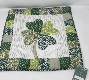 The Farmhouse Rachel Ashwell 18x18 Green White Shamrock Throw Pillow Cover Flaw - Picture 1 of 4