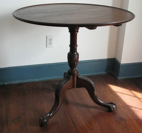 ANTIQUE CENTENNIAL WALNUT DISH EDGE TILT-TOP TEA TABLE Cover