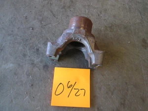 NOS U-Joint Output Flange, Surface Rust,  HMMWV M998 - Picture 1 of 3