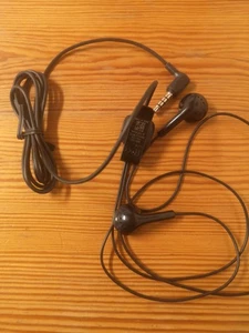 Nokia Heatset Schwarz Nur im Ohr Headset, Nagelneu unbenutzt - Bild 1 von 3