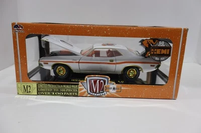 M2 Machines DETROIT MUSCLE 1970 Dodge Challenger R/T HEMI R42/14-03 Chase - Image 1 of 2