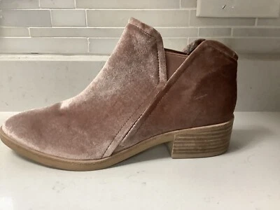 NWOB Dolce Vita - Mauve Velvet Pull-On Chelsea Ankle Booties Sz 7.5 - Image 1 of 4