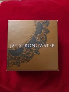 Jay Strongwater Enamel Crystal 2-3/4” Picture Green Feather Square Frame - Picture 1 of 3