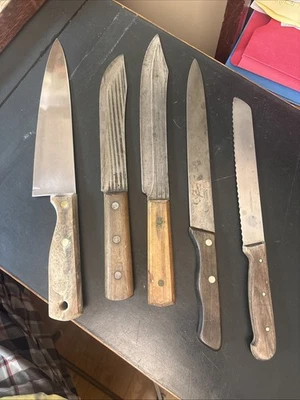 (5) Cuchillos de cocina vintage mangos de madera Cook, Ekco, Henckels, Researchner  Foto 1 de 4