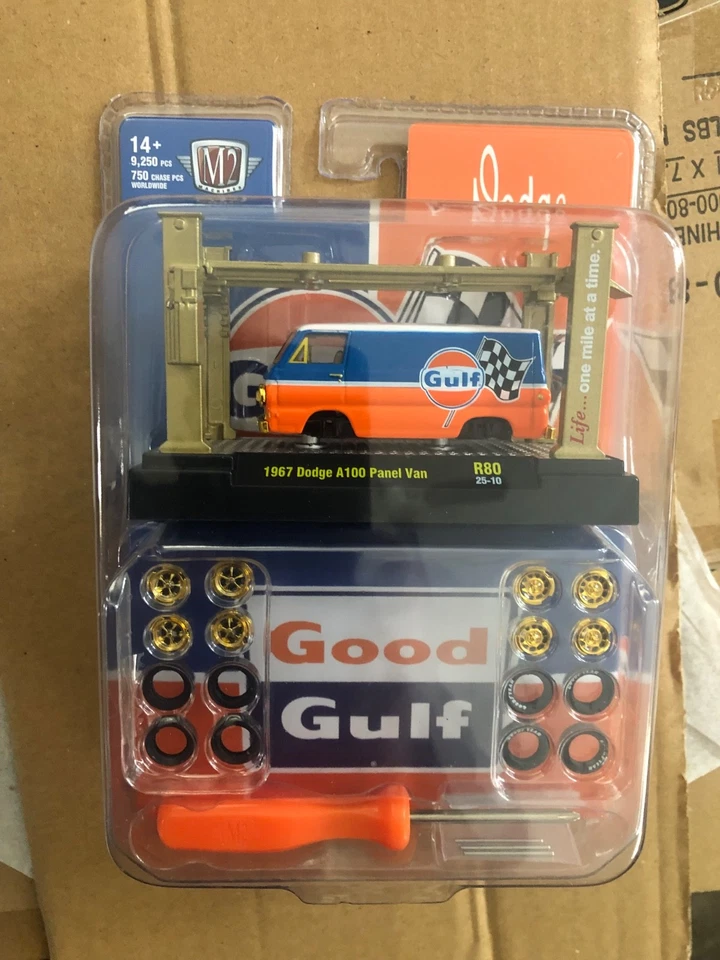 Kit Modelo Máquinas M2 1/64 R80 GULF 1967 Dodge A100 Panel Van Chase Foto 1 de 1