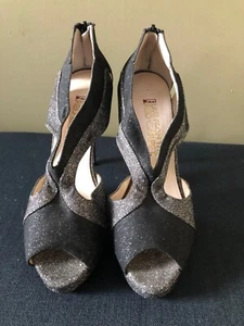 E! LIVE FROM THE RED CARPET Black and Silver Womens Pumps Size 9, M0NI-M001 - Picture 1 of 8