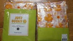 Poncho Juvenil NUEVO en Bolsa Department 56 JUST DUCKY II - Imagen 1 de 2
