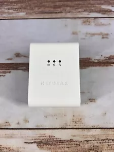 Netgear XET1001 85 Mbps Wall-Plugged Ethernet Switch, LAN Home Networking - Picture 1 of 3