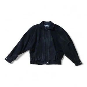 Vintage 90er Liz Thomas schwarze Damen-Lederjacke Größe M schwerer durchgehender Reißverschluss Druckknopf gebraucht, in einwandfreiem Zustand - Bild 1 von 9