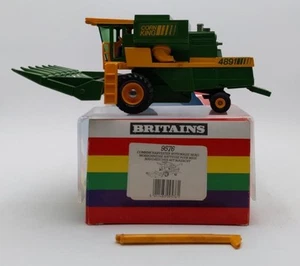 W. Britain 9576 1:32 New Holland Combine Harvester w/ Maize Head/Box - Picture 1 of 4