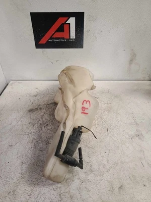 07-17 JEEP PATRIOT COMPASS 07-12 CALIBER Windshield Washer Bottle/Reservoir Pump - Image 1 of 4