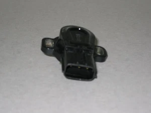Sensor de posición de acelerador Mazda 626 MX6 2.0L 1.8 L TPS FABRICANTE DE EQUIPOS ORIGINALES - Imagen 1 de 1