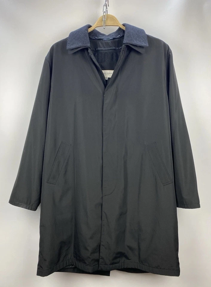 Abrigo negro forro extraíble Giorgio Armani Le Collezioni para hombre talla 52 Italia Foto 1 de 4