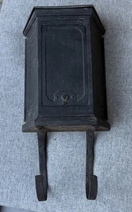 Vintage Tudor Mailtainer P.N. Co. Fulton, IL Metal Wall Mount Mail Box Sturdy - Picture 1 of 11