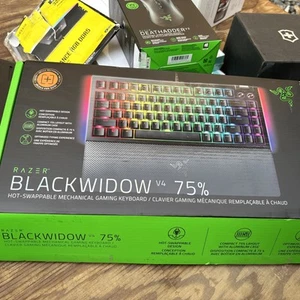 Razer BlackWidow V4 Pro 75% Wireless ISO Layout Gaming Keyboard - Afbeelding 1 van 2