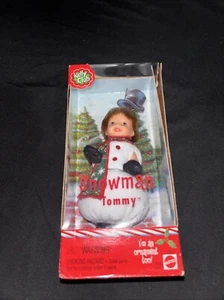 Muñeco de nieve Tommy Navidad Kelly muñeca 2001 50377 Mattel-dobles como adorno - Imagen 1 de 24