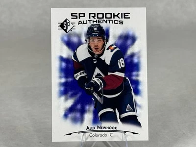 2021-22 SP - Rookie Authentics Alex Newhook #140 Blue (RC) - Image 1 of 2