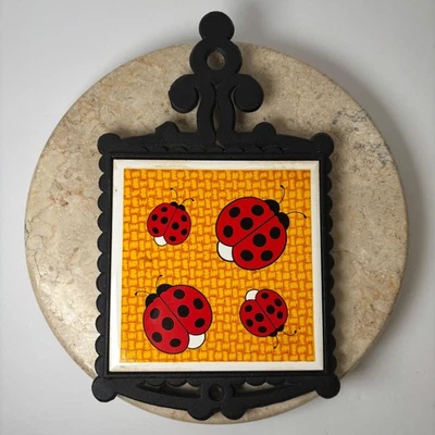 Azulejo remache Ladybug de hierro fundido vintage almohadilla caliente decoración de pared amarillo rojo Foto 1 de 4