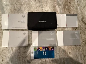 2018 Nissan Rogue Sport Owners Manual Set With Case OEM OM01529 - Bild 1 von 1