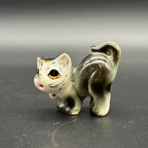 Gato atigrado miniatura de colección gatito ojos tristes antropomórficos hechos en Japón - Imagen 1 de 11