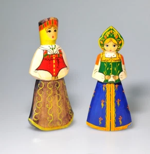 Figuras de madera de arte popular ruso firmadas de colección muñecas pintadas a mano mujeres B - Imagen 1 de 11