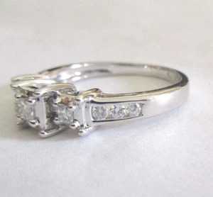 14K Gold Diamond Three Stone Ring Diamond=1/2 Carat F-VS2 - Picture 1 of 7