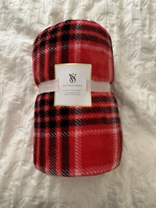 VICTORIA'S SECRET  Cozy Soft Sherpa Blanket in Red Black  Plaid 50x60 NEW 2024 - Picture 1 of 3
