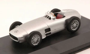 SCATOLA BIANCA MERCEDES W 196 1954 ARGENTO 1:43 - Foto 1 di 1