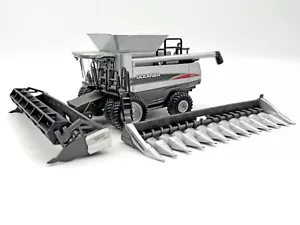 1/64 Agco Gleaner A76 Combine With Corn & Grain Head - Picture 1 of 1