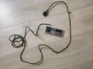 Controller For NES-004 Original Nintendo NES Vintage Console Wired - NOT TESTED - Picture 1 of 6