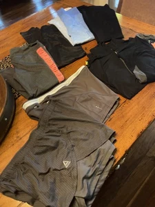 Wiederverkäufer Paket Posten 8 Damen Activewear Stretch Yoga Hosen Shorts Tops LG-XL Mix - Bild 1 von 12