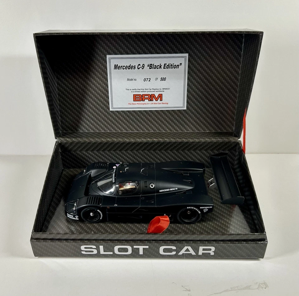 Coche Ranura BRM031 Sauber Mercedes C-9 Edición Negra Escala 1/24 Foto 1 de 4