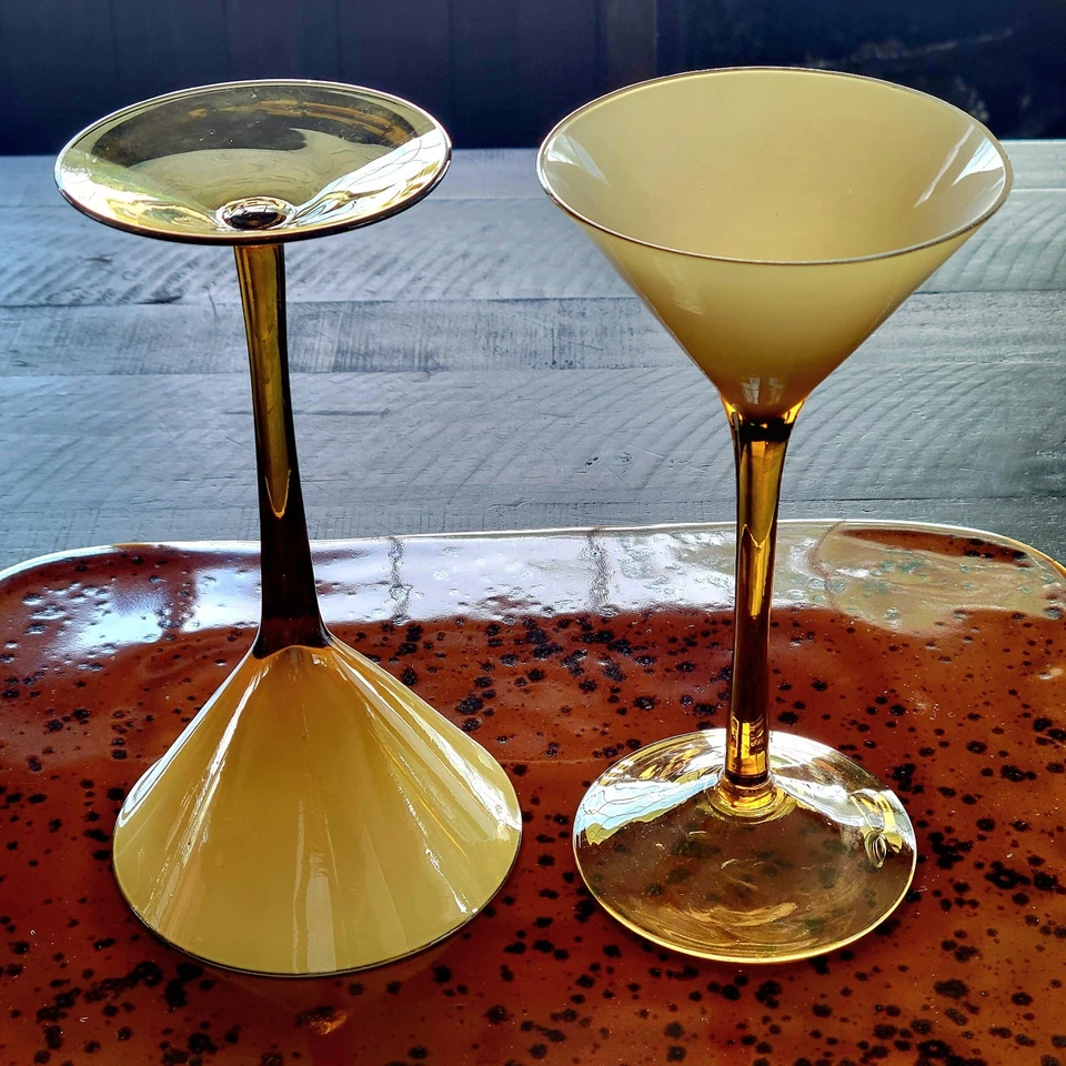 2 copas de cóctel Martini sopladas a mano ámbar blanco lechoso MCM 7,5" ¡Bonitas!! Foto 1 de 4