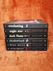 THE IMMORTALS Complete Series By Alyson Noël. Books 1-6. Paperback. - Imagen 1 de 7