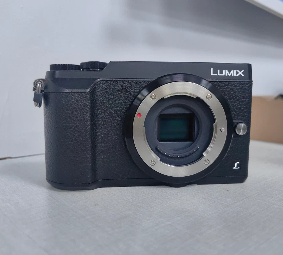 Panasonic LUMIX GX7 Mark II DMC-GX7MK2 16.0 MP Mirrorless Digital