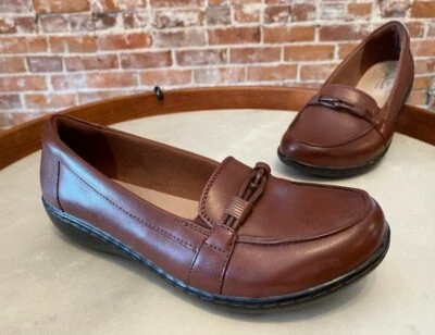 Mocasín Clarks Caoba Cuero Marrón Ashland Boleta Sin Cordones Cómodo Venta Amplia Foto 1 de 3