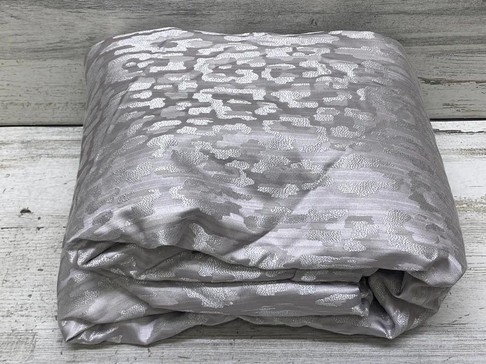 Funda nórdica Hudson Park Animale Stripe Queen color topo Foto 1 de 4