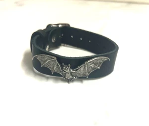 Desmodus, Wrist strap , Gothic, Black Leather Bat bracelet - Picture 1 of 9