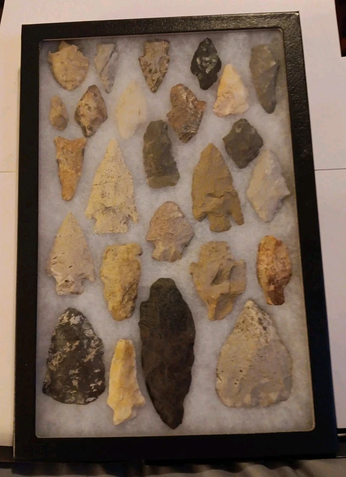 25 de mis artefactos indios favoritos. Una amplia gama de tipos de punta de flecha en pantalla C Foto 1 de 4