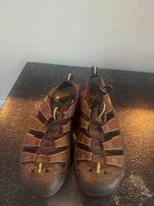 Keen Newport H2 Shoes Mens 9 Black Tan Waterproof Sandals Outdoor Hiking - Picture 1 of 5
