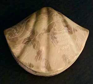 CARVED SOAPSTONE CLAM SHELL BOX Trinket Jewelry Hand Crafted Kenya Fish Signed - Picture 1 of 6