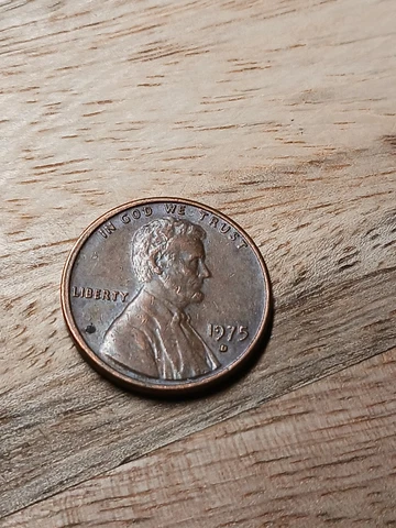 1975 D Lincoln Memorial Cent Error - Repunched Mint Mark- Close AM Cover