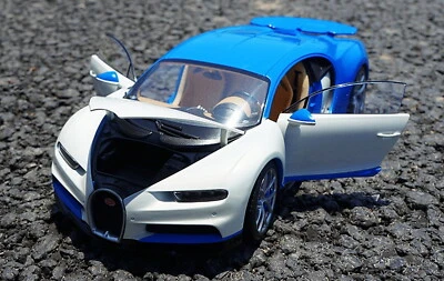 GT Autos 1/18 Scale Bugatti Chiron 2016 White/Blue Diecast Car Model Toy Gift  - Image 1 of 4