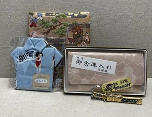 Lot Of Japanese Items, Sword Key Chain, Prayer Bead Holder, Handkerchief. G01 - Picture 1 of 11