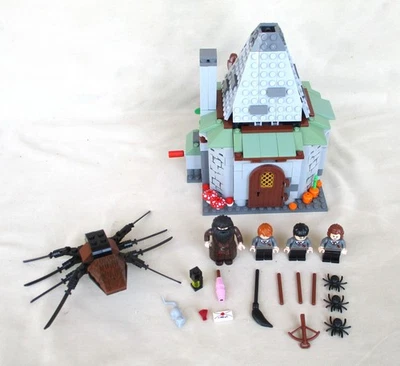 LEGO 4738 Harry Potter Hagrid’s Hut W/Minifigures & Instructions 100% Complete - Image 1 of 4