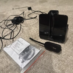 Plantronics C054 Wireless Ear-Hook Headset Black with Charging Base - Zdjęcie 1 z 19