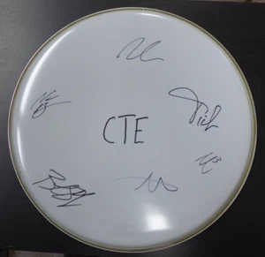 CAGE THE ELEPHANT BAND SIGNIERT 14" DRUMHEAD SIGNIERT NEU - Bild 1 von 1